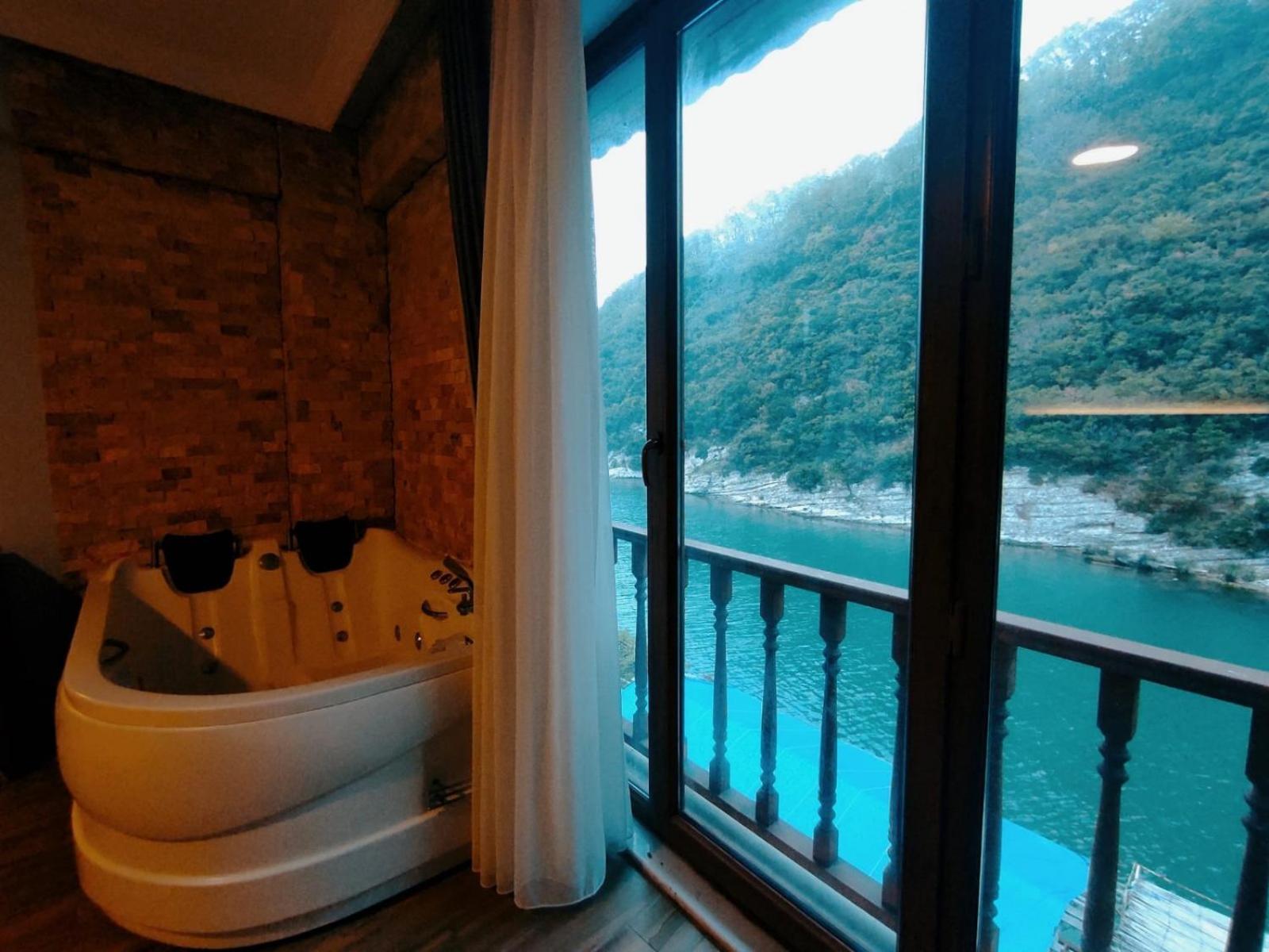 Hill River Hotel Ağva Luaran gambar